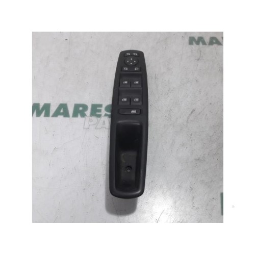 Renault - Scenic - Multi-functional window switch