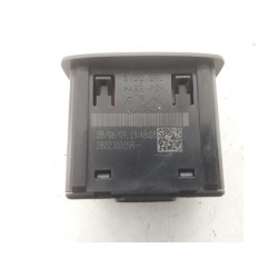 Renault - Scenic - AUX / USB connection