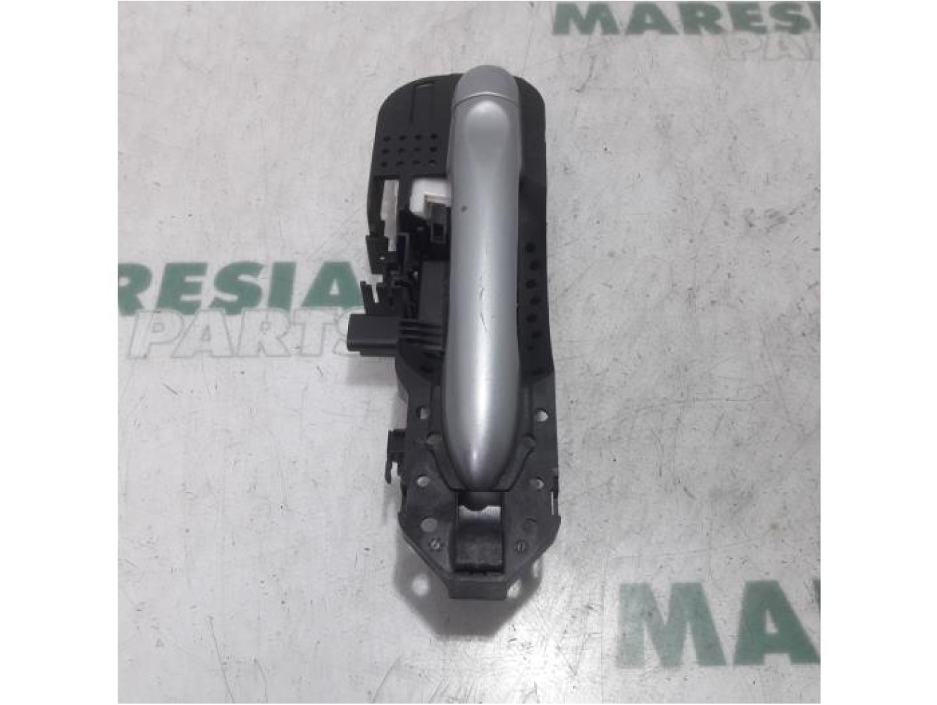 Renault - Scenic - Rear door handle 4-door, right