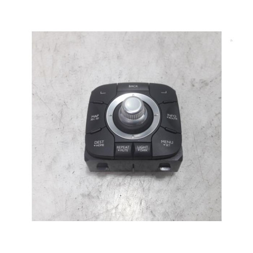 Renault - Scenic - Navigation control panel
