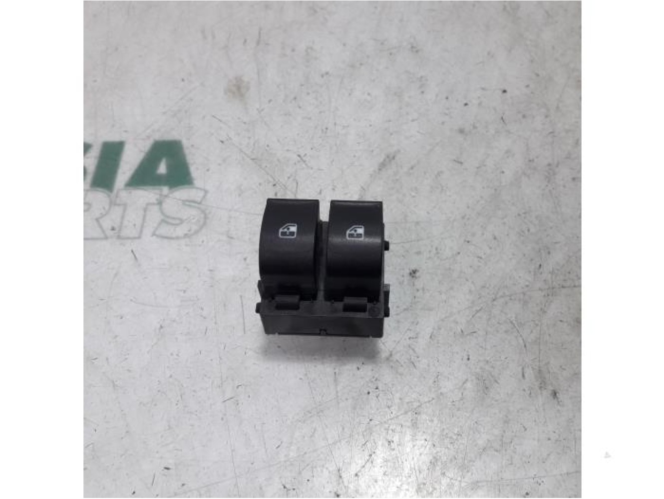 Fiat - Punto - Multi-functional window switch