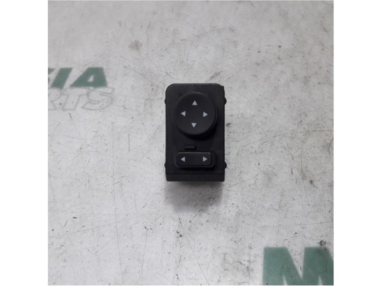 Fiat - Punto - Mirror switch