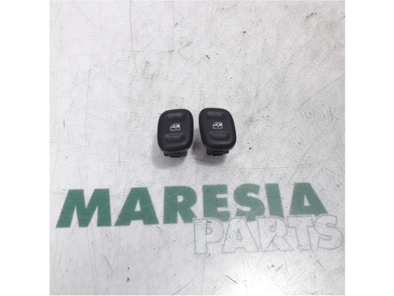 Fiat - Panda - Multi-functional window switch