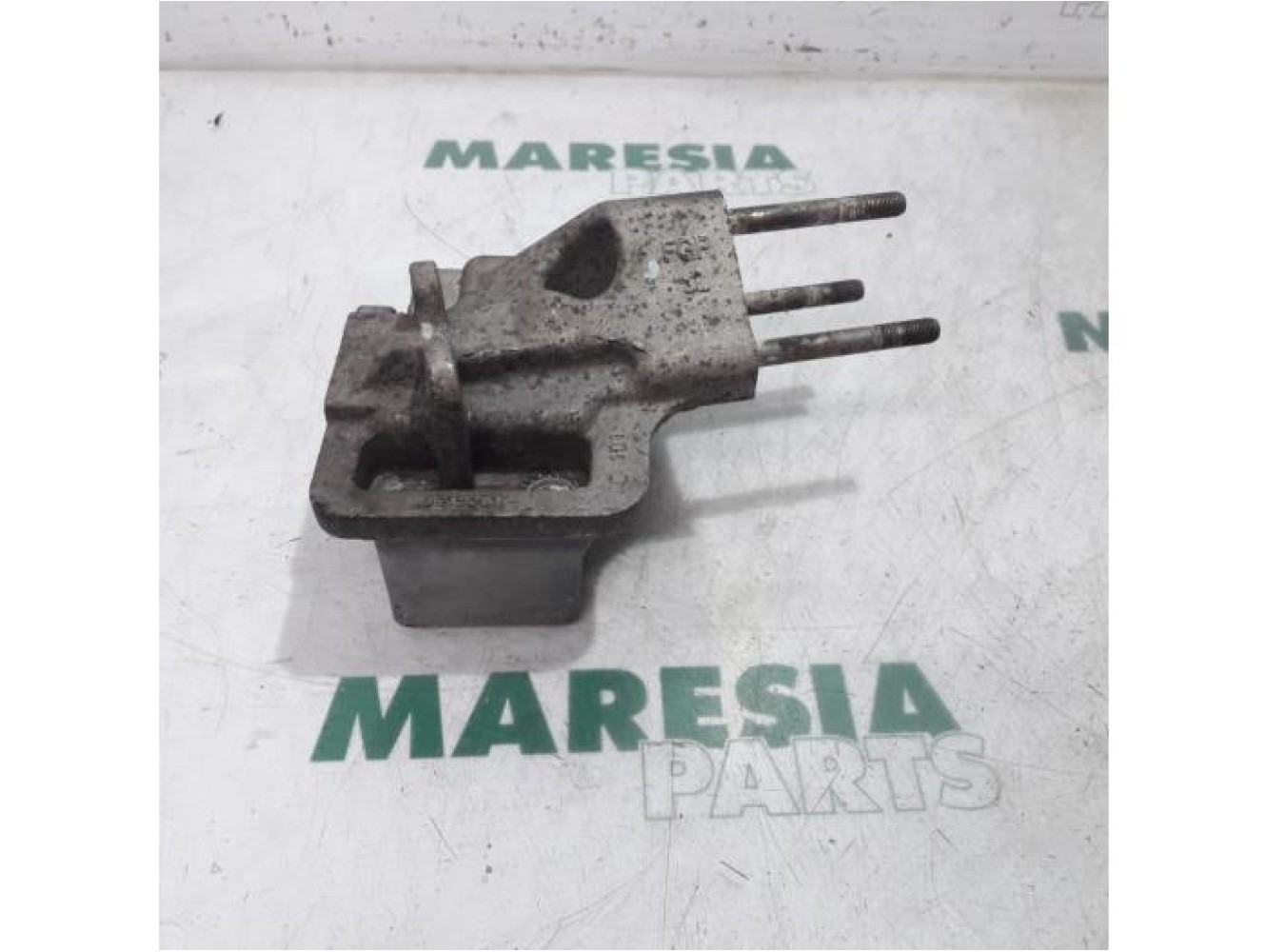 Fiat - Idea - Engine mount