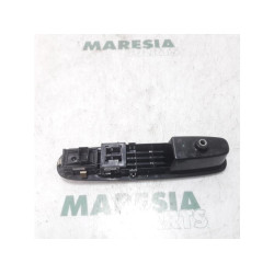 Fiat - Punto - Multi-functional window switch