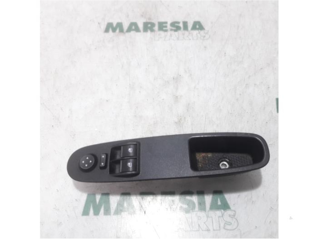 Fiat - Punto - Multi-functional window switch