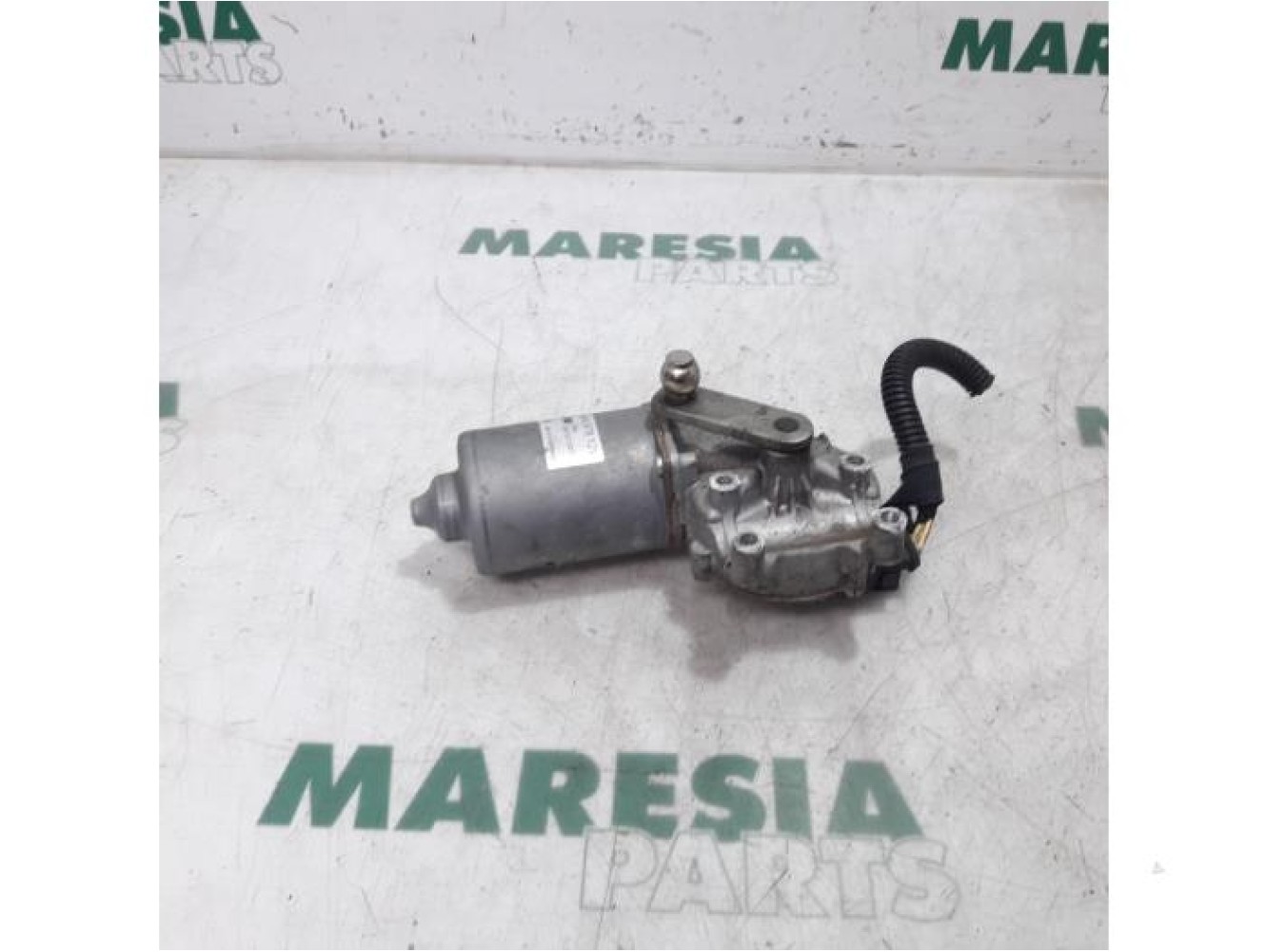 Fiat - Punto - Front wiper motor