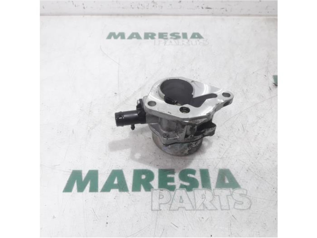 Renault - Megane - Vacuum pump (diesel)