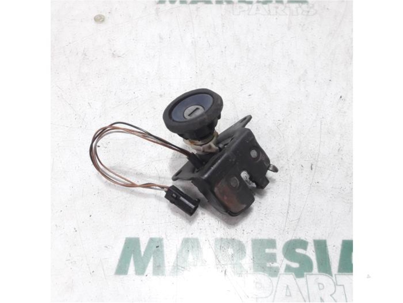 Fiat - Punto - Tailgate lock mechanism