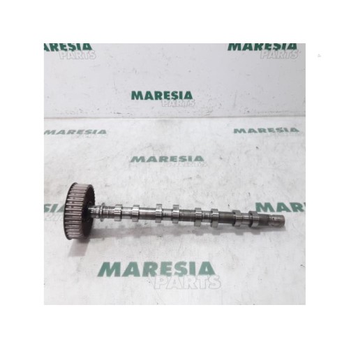 Renault - Megane - Camshaft
