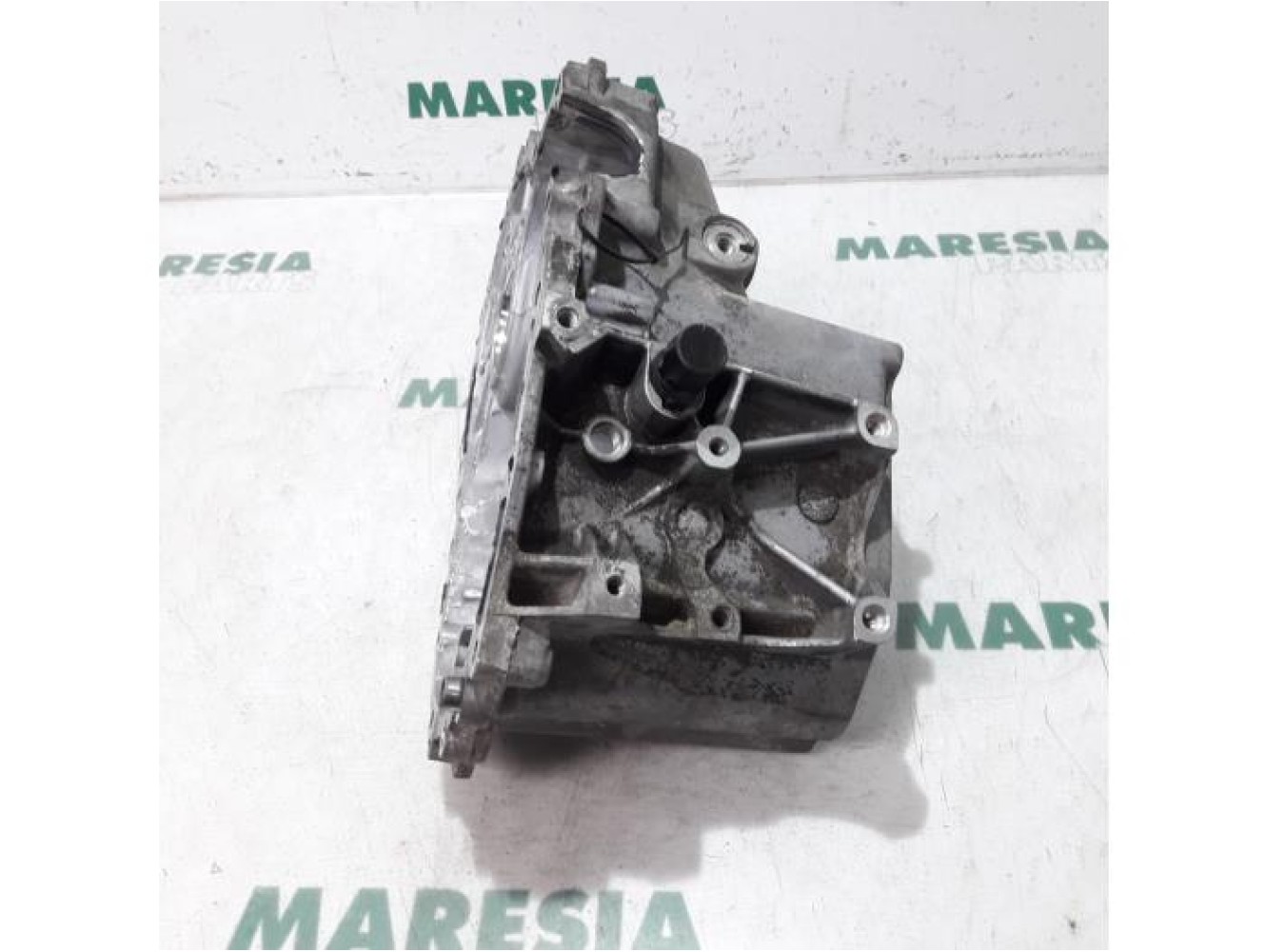 Peugeot - 208 - Gearbox casing