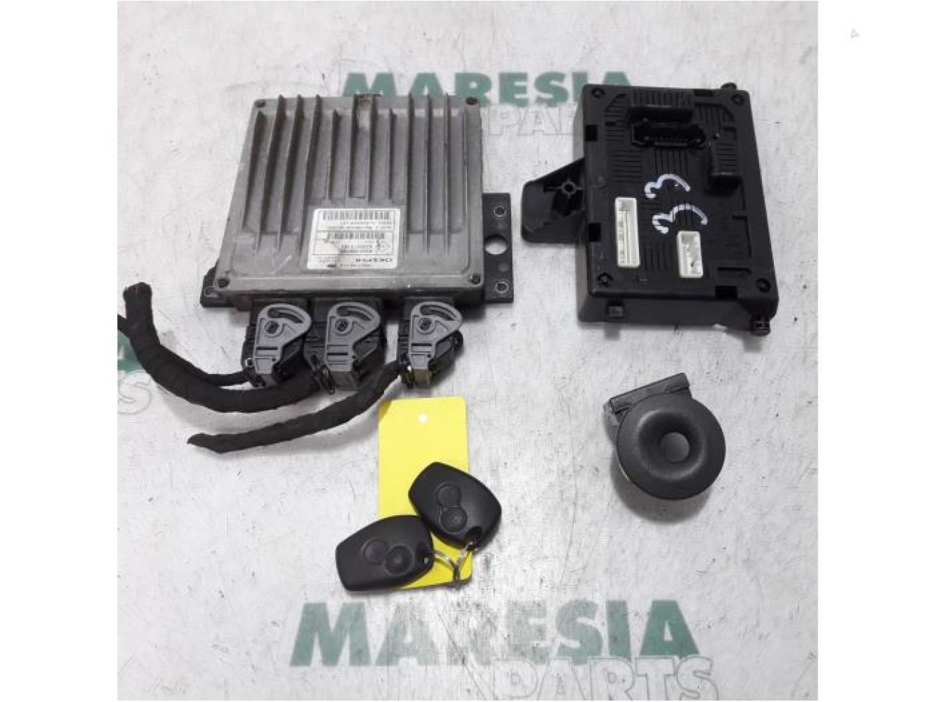 Renault - Clio - Engine management computer
