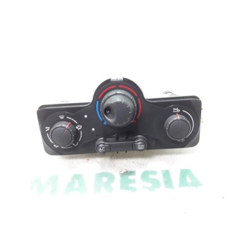 Renault - Clio - Heater control panel