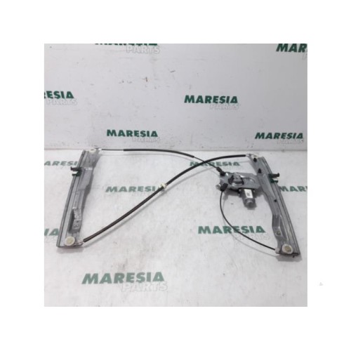 Renault - Clio - Window mechanism 2-door, front right