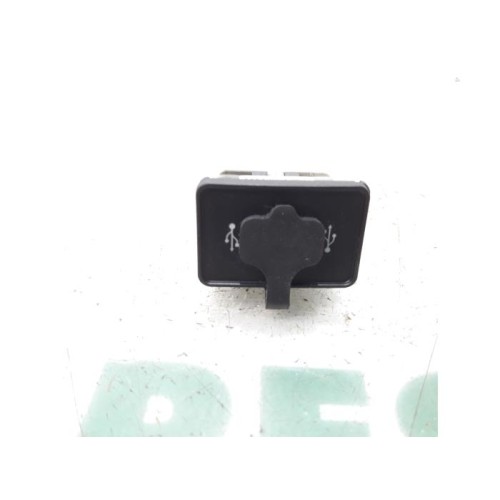 Fiat - Punto - AUX / USB connection