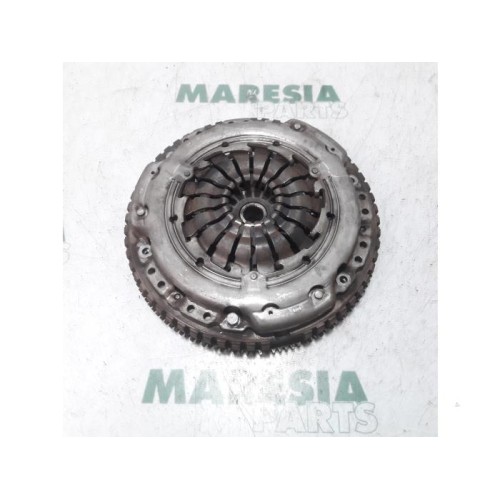 Renault - Clio - Flywheel