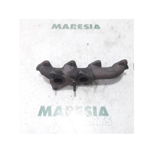 Renault - Clio - Exhaust manifold