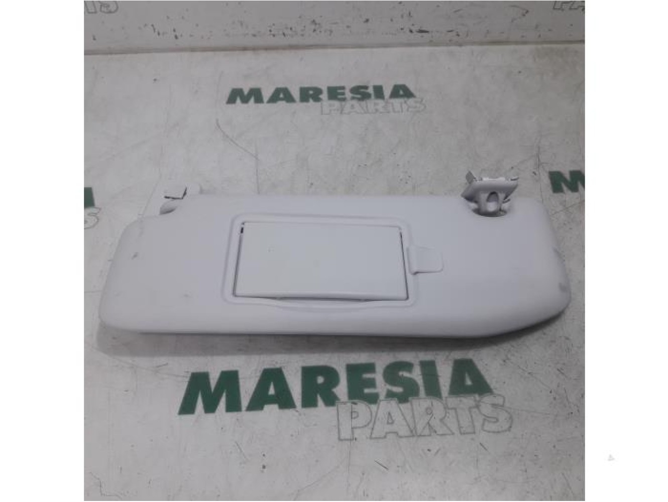 Peugeot - 208 - Sun visor