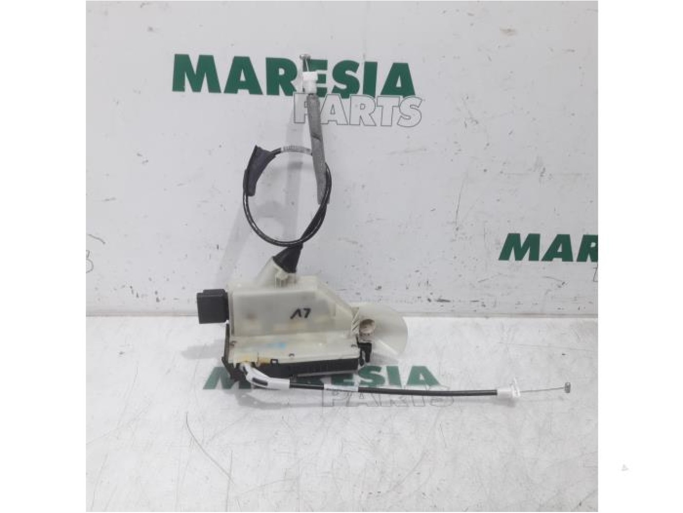 Peugeot - 208 - Door lock mechanism 4-door, front left