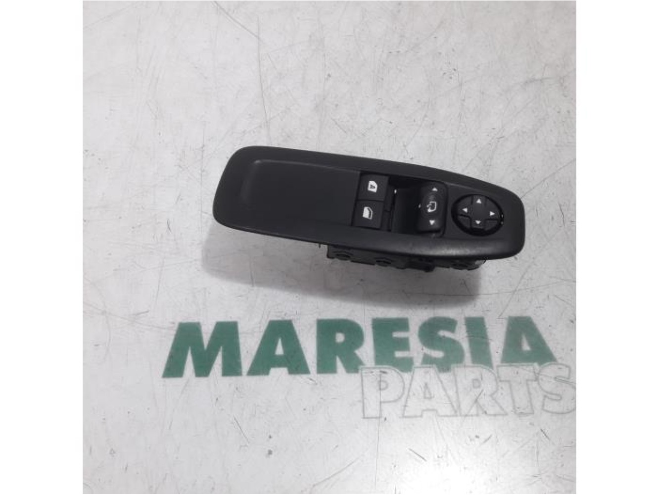 Peugeot - 208 - Multi-functional window switch