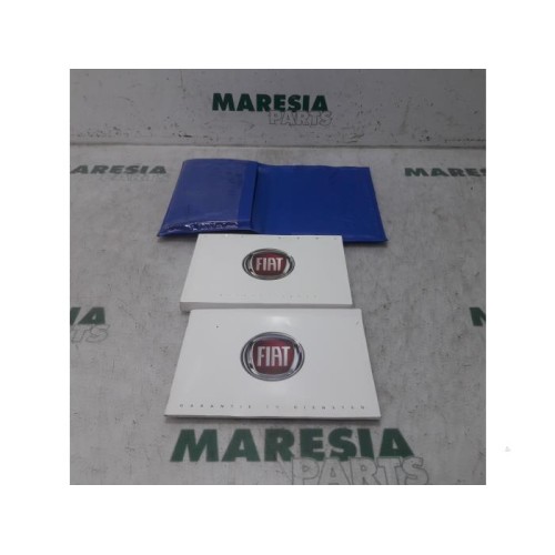 Fiat - 500L - Instruction Booklet