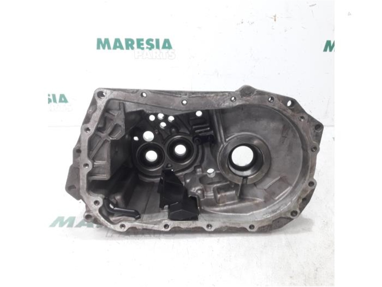 Renault - Clio - Gearbox casing