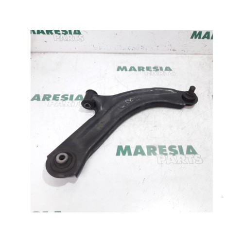 Renault - Clio - Front lower wishbone, right