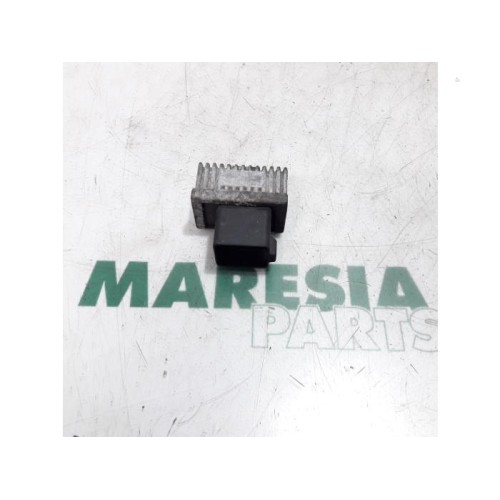 Renault - Clio - Glow plug relay