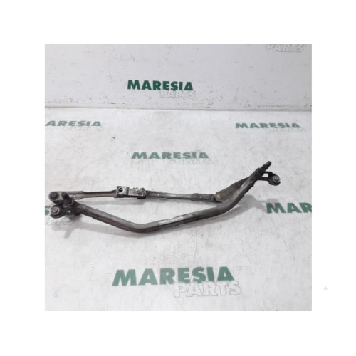 Peugeot - 207 - Wiper mechanism