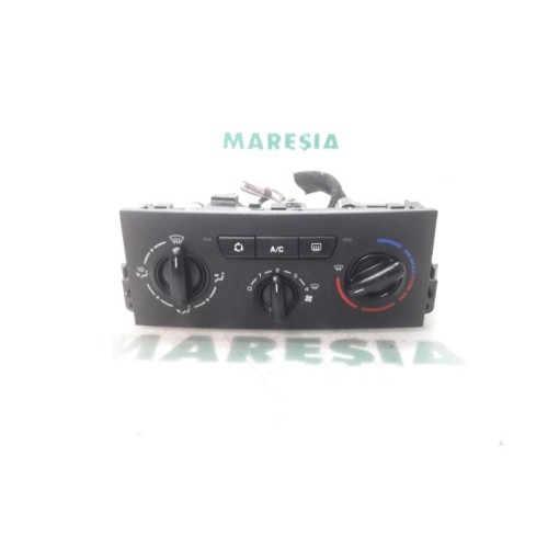 Peugeot - 207 - Heater control panel