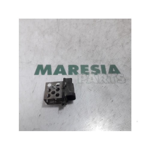 Renault - Trafic - Cooling fan resistor