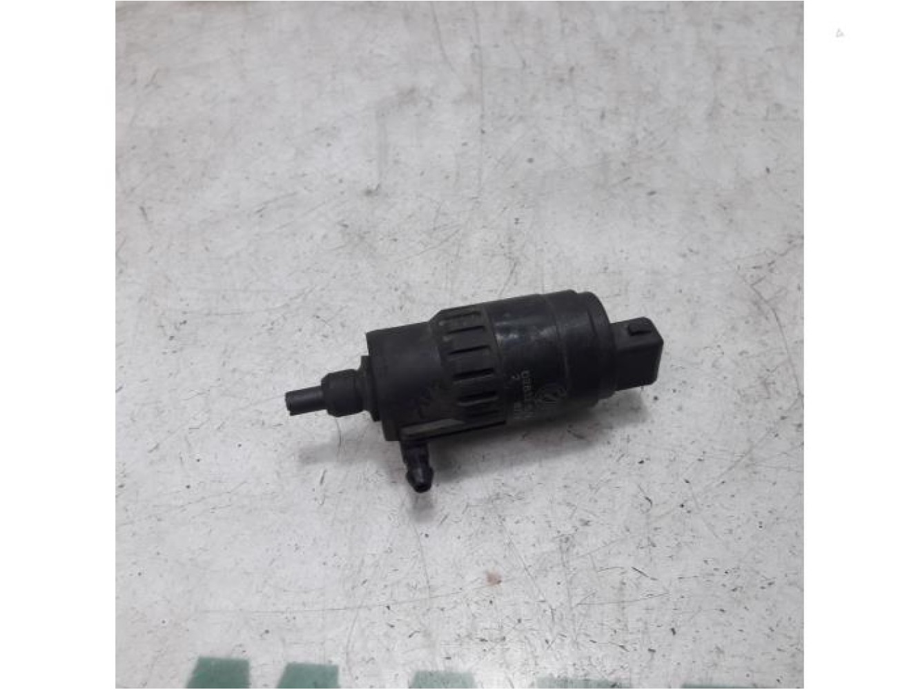 Fiat - 500 - Scheibensprüherpumpe vorne