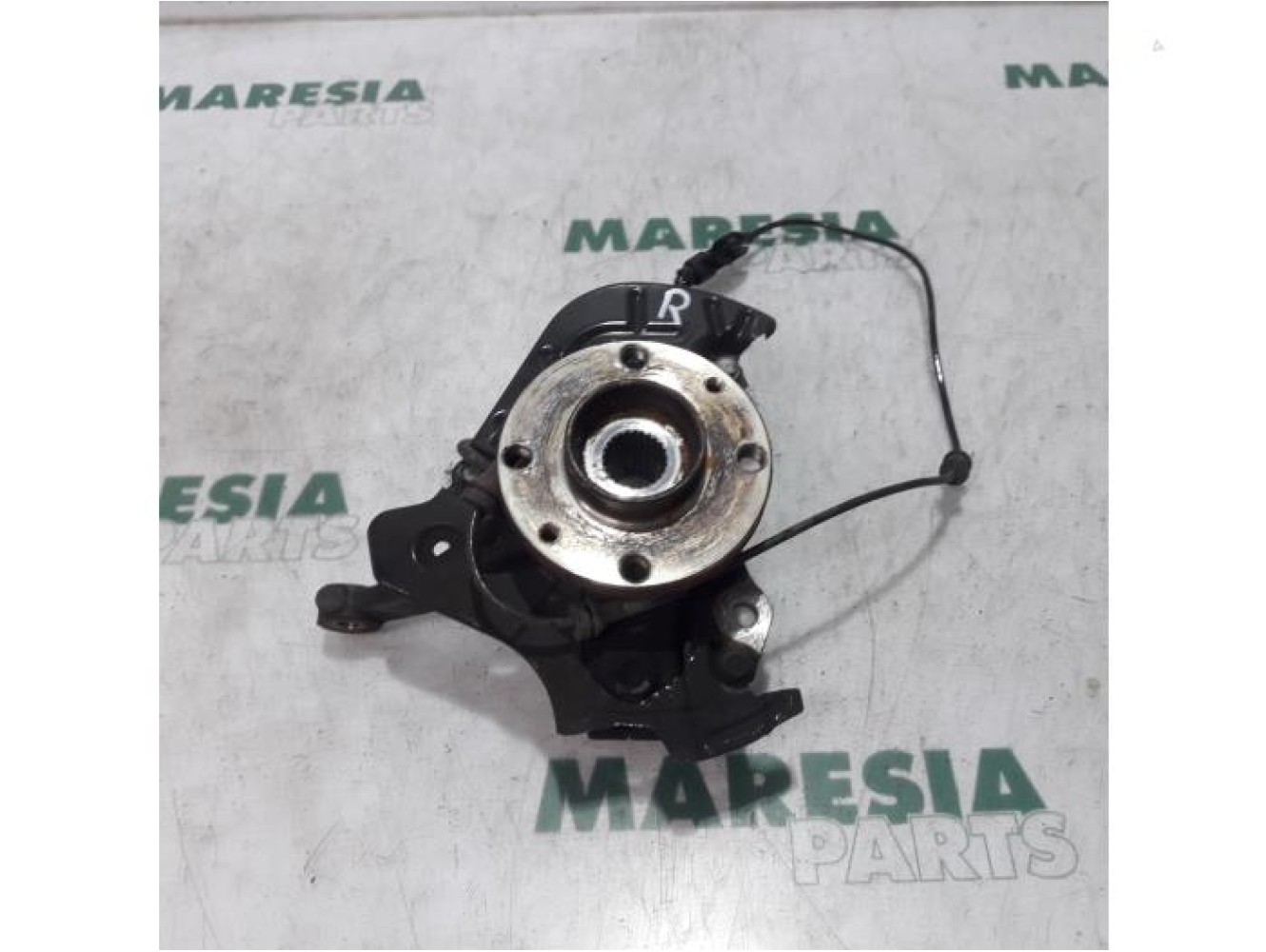 Fiat - 500 - Knuckle, front right