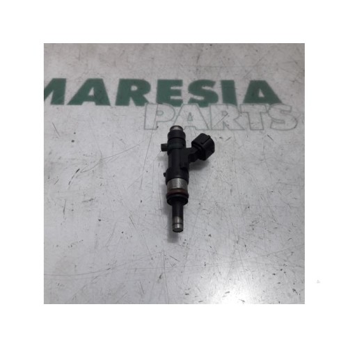 Renault - Clio - Injector (petrol injection)