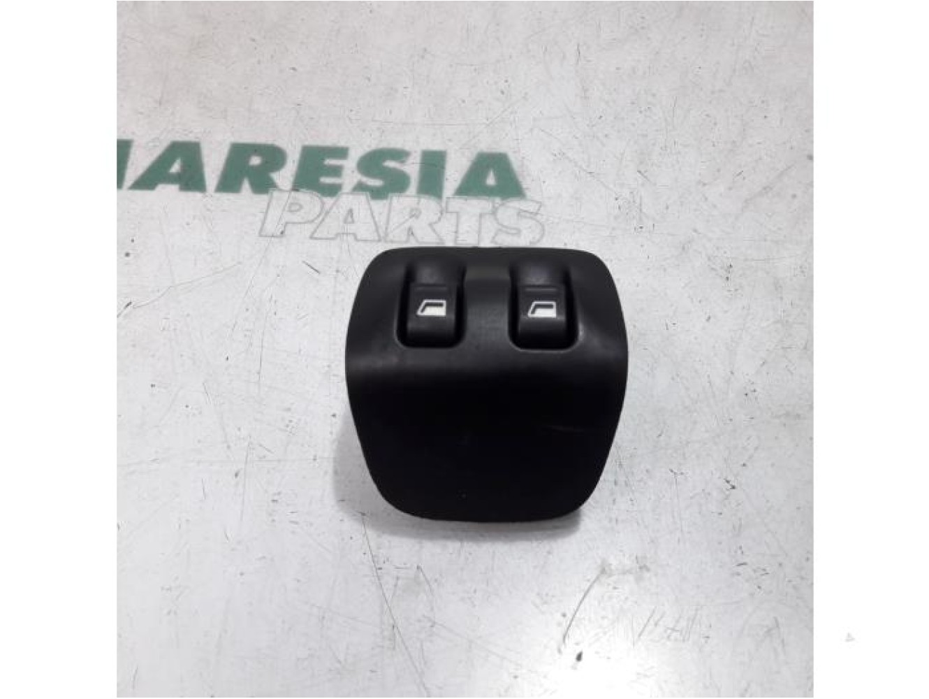 Peugeot - 206 - Multi-functional window switch