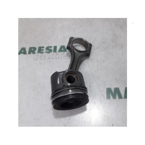 Citroen - C-Crosser - Piston