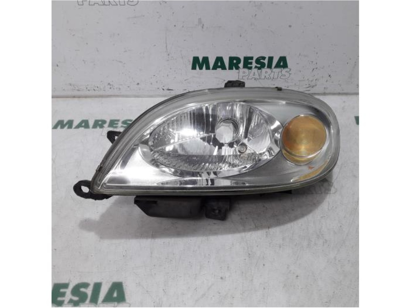 Citroen - Saxo - Koplamp links