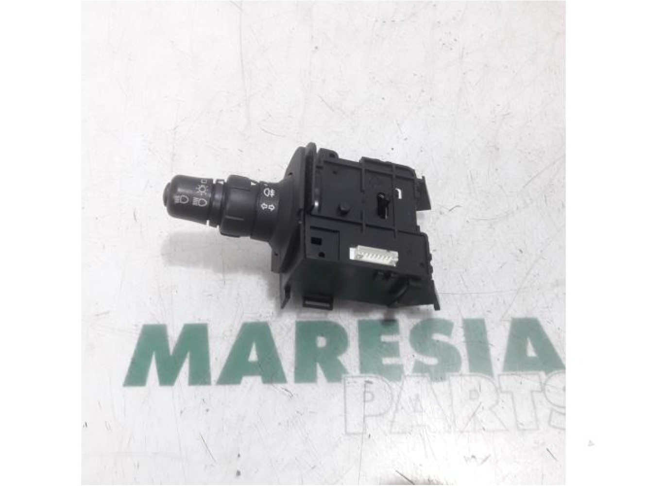 Renault - Megane Scenic - Indicator switch