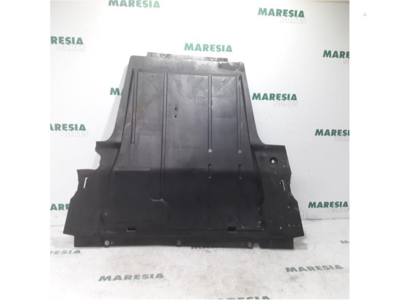 Renault - Megane Scenic - Engine protection panel