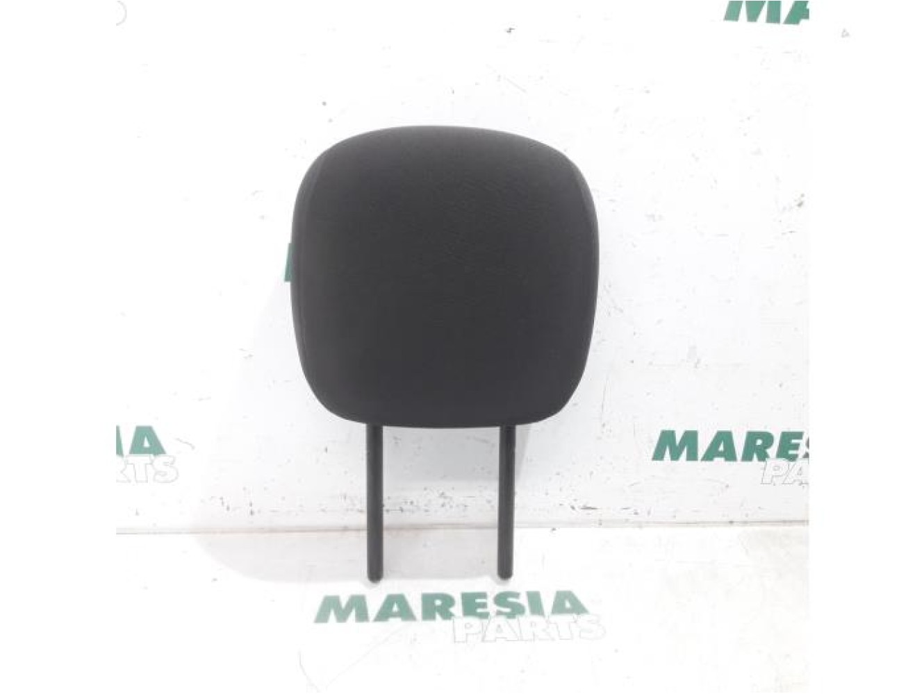 Renault - Clio - Headrest