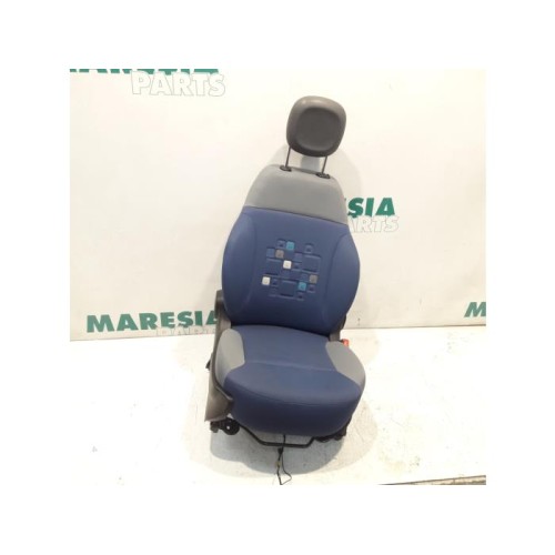 Fiat - Panda - Seat, right