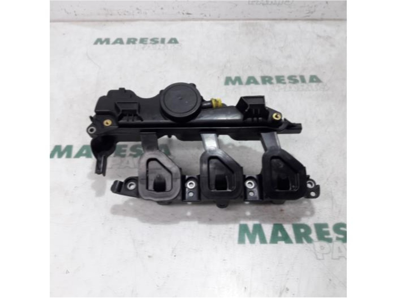 Renault - Trafic - Rocker cover