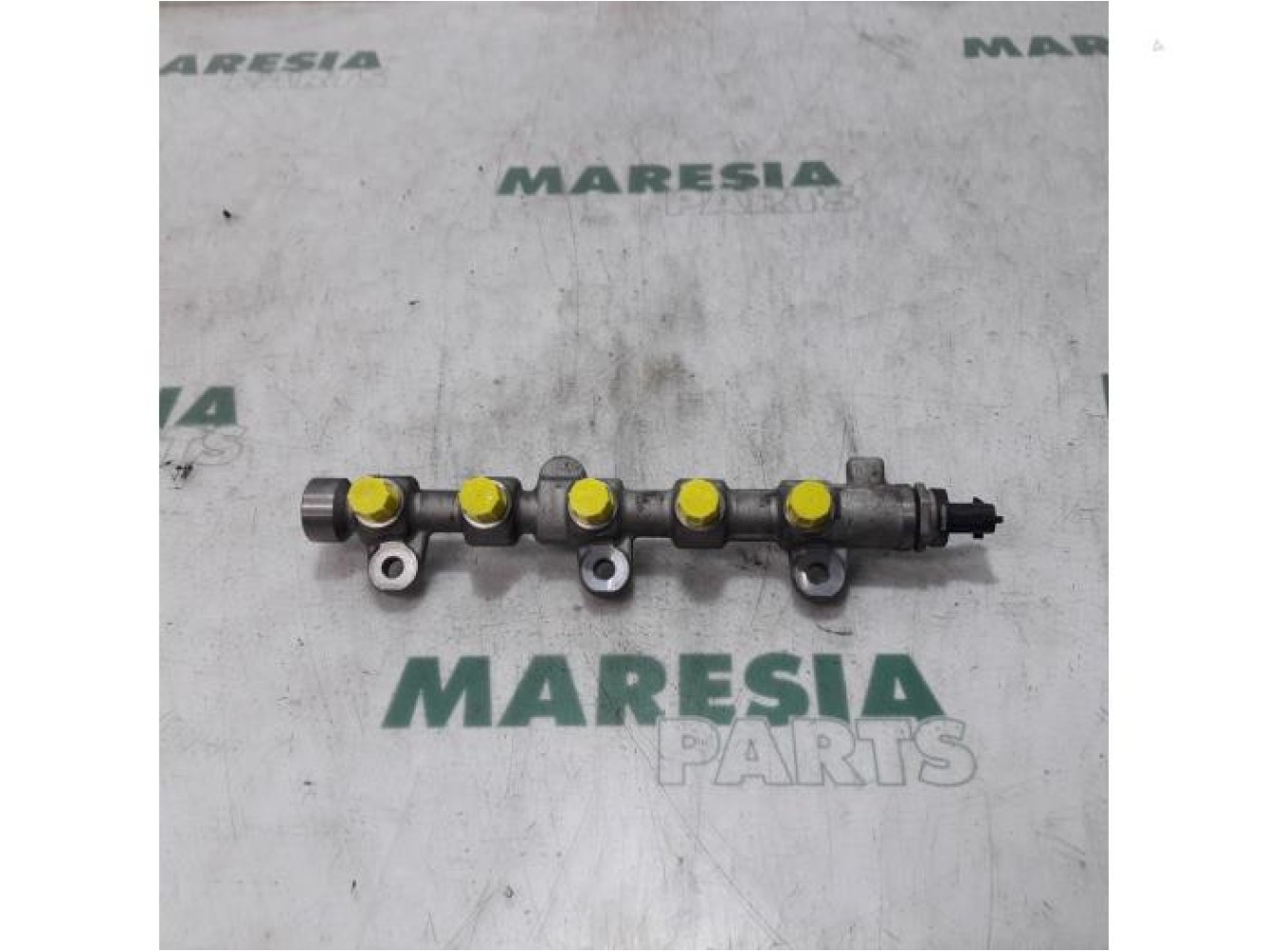 Renault - Trafic - Fuel injector nozzle