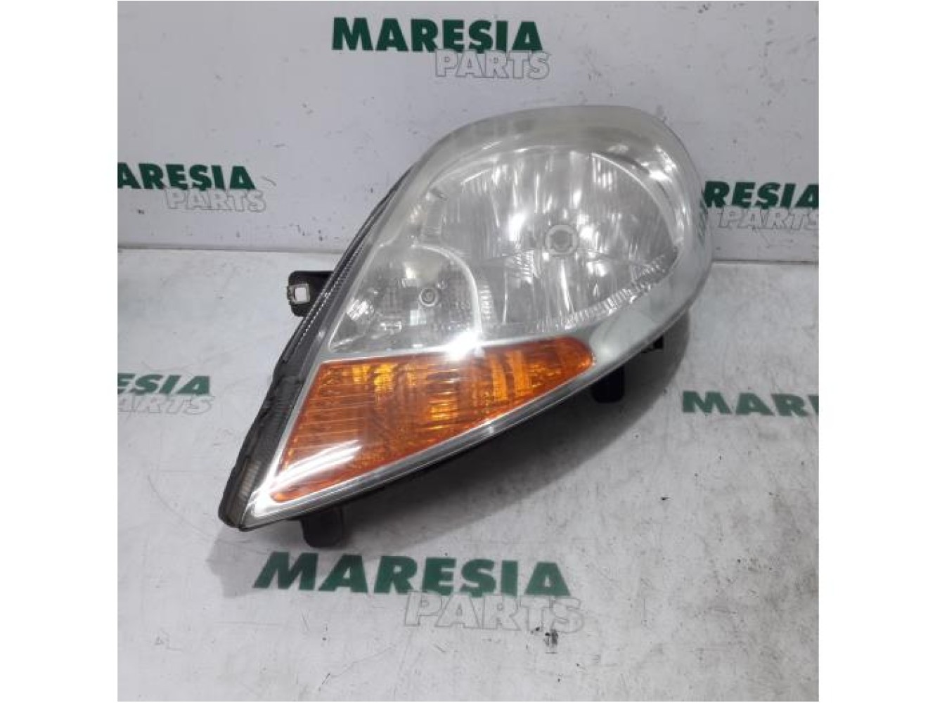 Renault - Trafic - Koplamp links