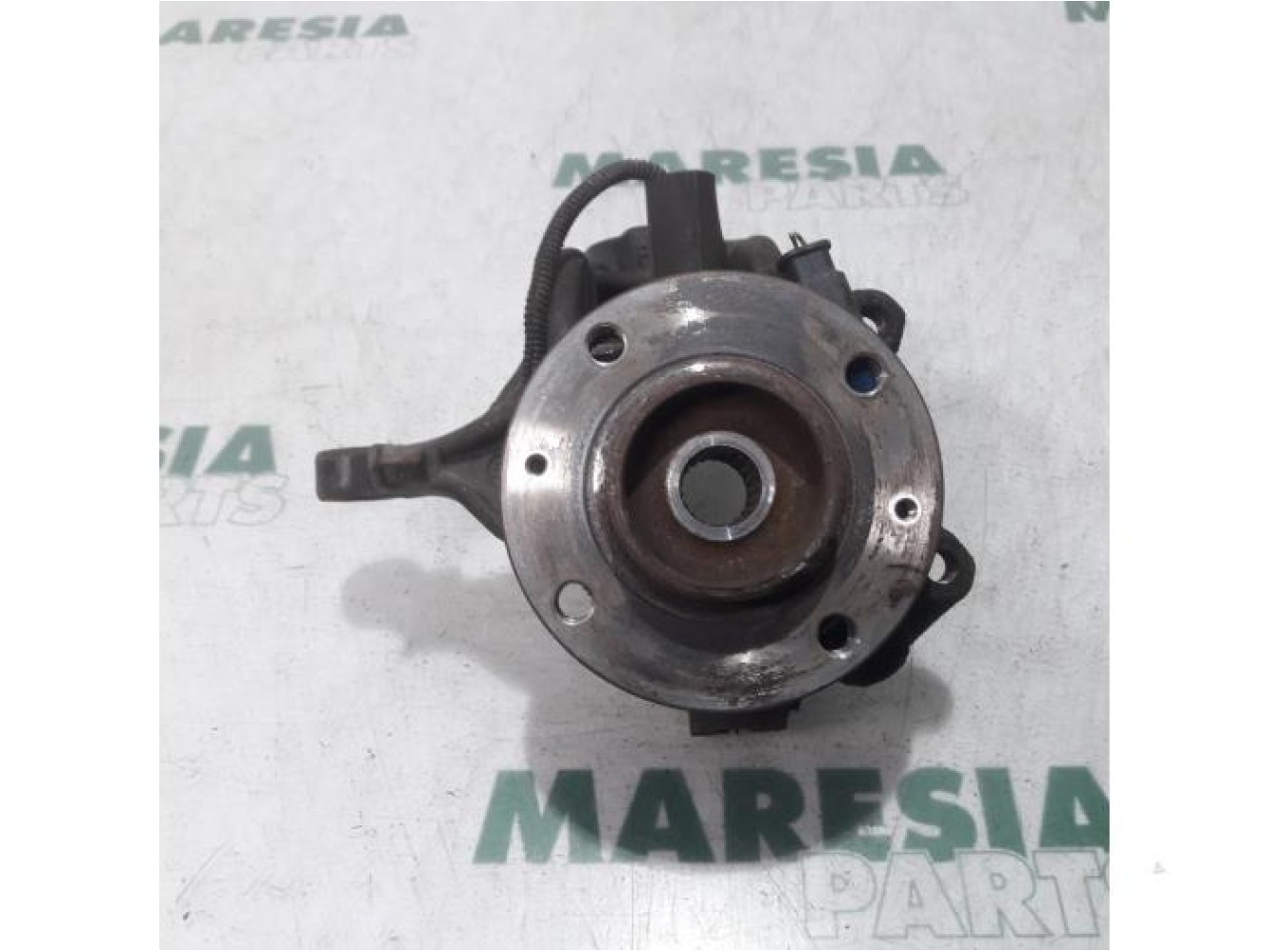 Peugeot - 208 - Knuckle, front right
