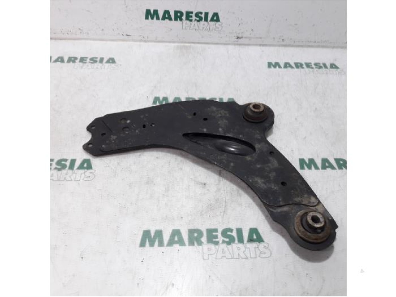 Renault - Trafic - Front lower wishbone, left