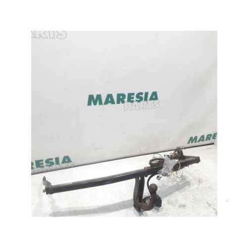 Renault - Scenic - Towbar