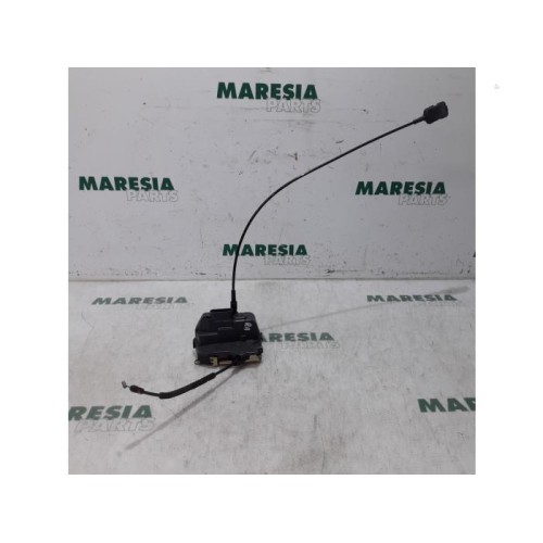 Renault - Scenic - Rear door mechanism 4-door, right
