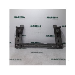 Renault - Scenic - Radiator bar
