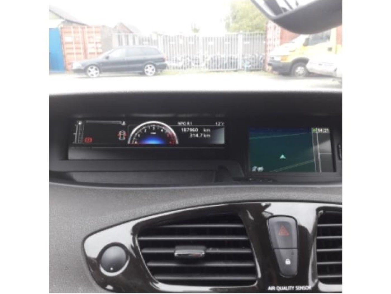 Renault - Megane Scenic - Navigation Display